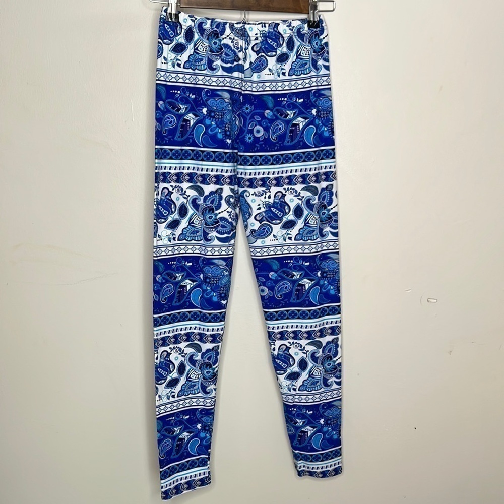 BLUE PAISLEY STRETCH LEGGINGS